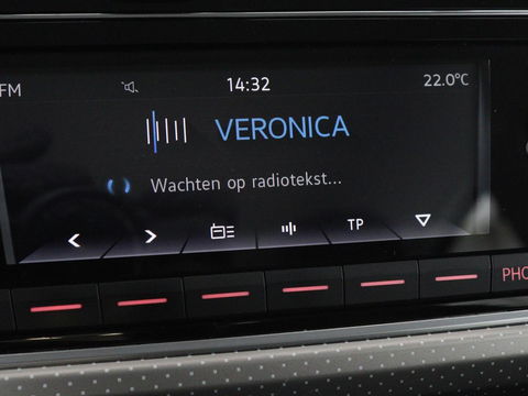 Volkswagen up! 1.0 BMT high up! | Cruise control | Airco | Bleutooth | LMV 15 inch | Parkeersensoren achter | Radio | LED dagrijverlichting