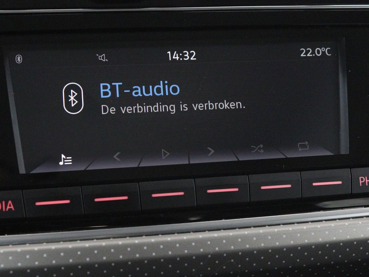 Volkswagen up! 1.0 BMT high up! | Cruise control | Airco | Bleutooth | LMV 15 inch | Parkeersensoren achter | Radio | LED dagrijverlichting