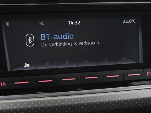 Volkswagen up! 1.0 BMT high up! | Cruise control | Airco | Bleutooth | LMV 15 inch | Parkeersensoren achter | Radio | LED dagrijverlichting