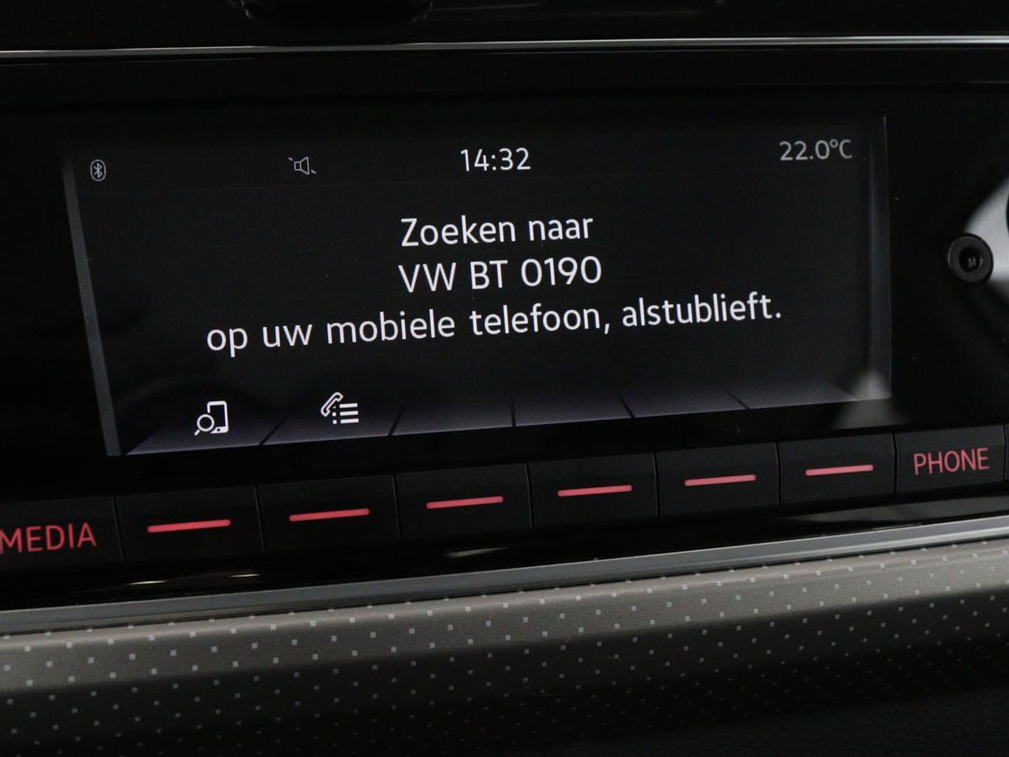 Volkswagen up! 1.0 BMT high up! | Cruise control | Airco | Bleutooth | LMV 15 inch | Parkeersensoren achter | Radio | LED dagrijverlichting