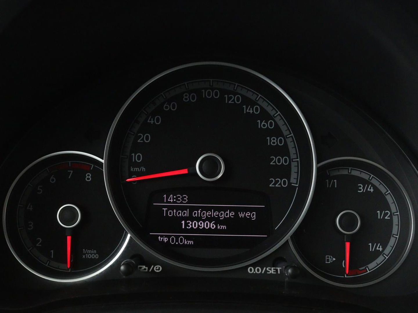 Volkswagen up! 1.0 BMT high up! | Cruise control | Airco | Bleutooth | LMV 15 inch | Parkeersensoren achter | Radio | LED dagrijverlichting