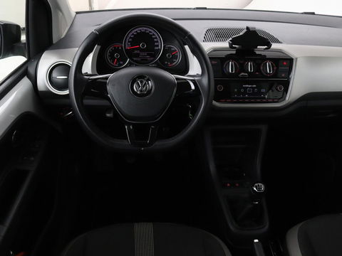 Volkswagen up! 1.0 BMT high up! | Cruise control | Airco | Bleutooth | LMV 15 inch | Parkeersensoren achter | Radio | LED dagrijverlichting