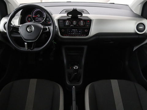 Volkswagen up! 1.0 BMT high up! | Cruise control | Airco | Bleutooth | LMV 15 inch | Parkeersensoren achter | Radio | LED dagrijverlichting