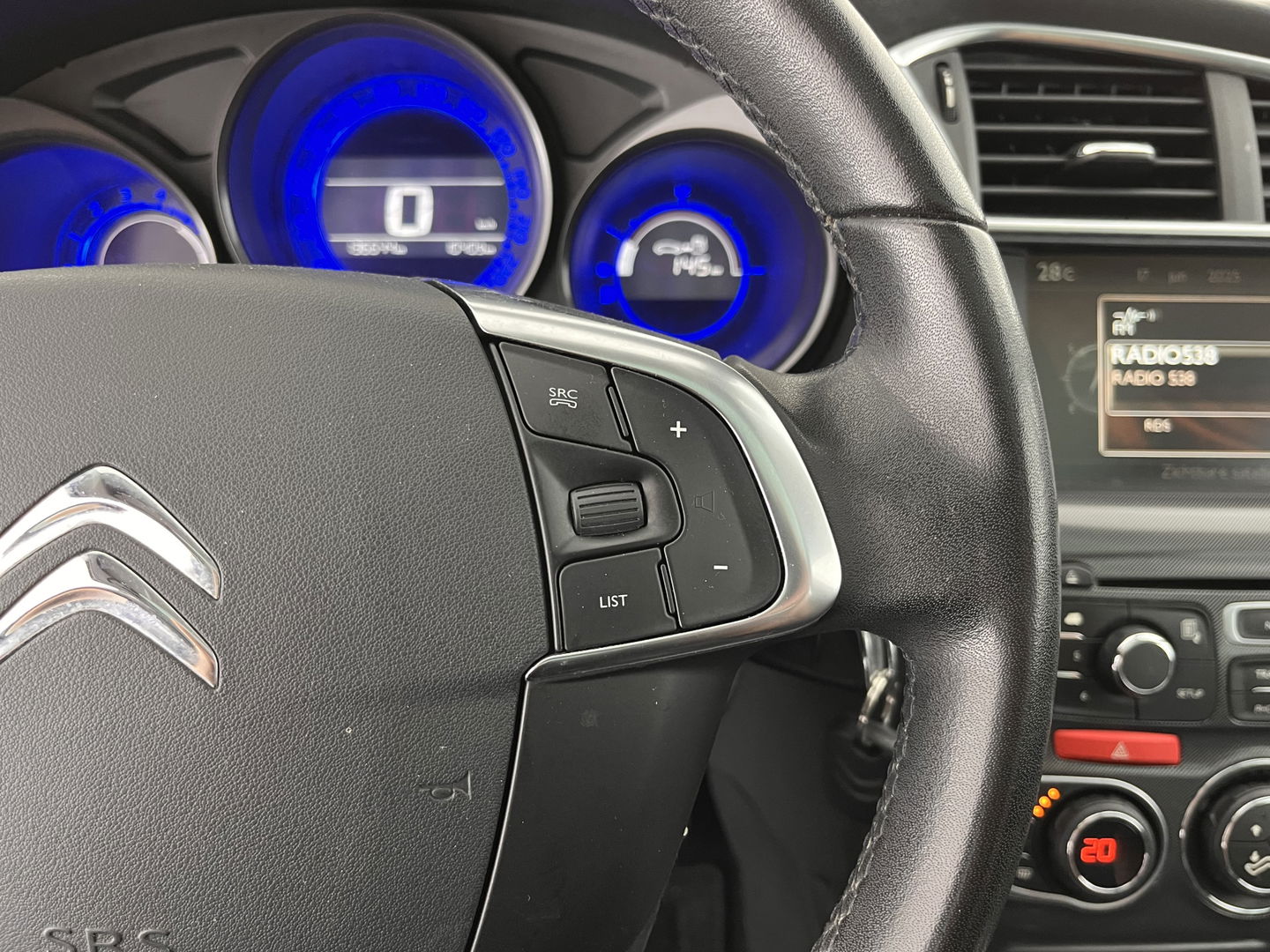 Citroën C4 1.6 e-HDi Ligne Business *PANO | NAVI-FULLMAP | COMFORT-SEATS | ECC | PDC | CRUISE | TOWBAR | 16"ALU*