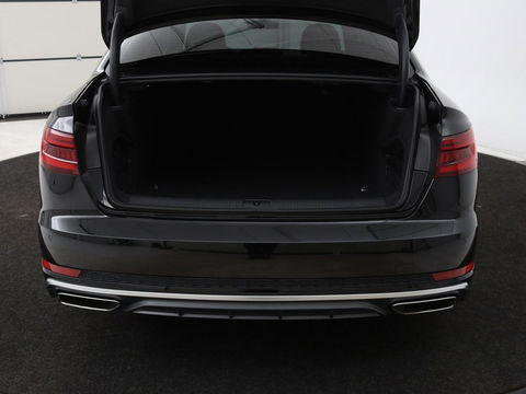 Audi A4 Limousine 35 TFSI Sport S line edition | Half leder | Full LED | LMV 18 inch | Climate control | Cruise control | Bleutooth | Navigatie