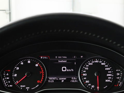 Audi A4 Limousine 35 TFSI Sport S line edition | Half leder | Full LED | LMV 18 inch | Climate control | Cruise control | Bleutooth | Navigatie