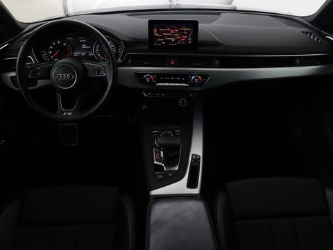 Audi A4 Limousine 35 TFSI Sport S line edition | Half leder | Full LED | LMV 18 inch | Climate control | Cruise control | Bleutooth | Navigatie