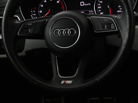 Audi A4 Limousine 35 TFSI Sport S line edition | Half leder | Full LED | LMV 18 inch | Climate control | Cruise control | Bleutooth | Navigatie