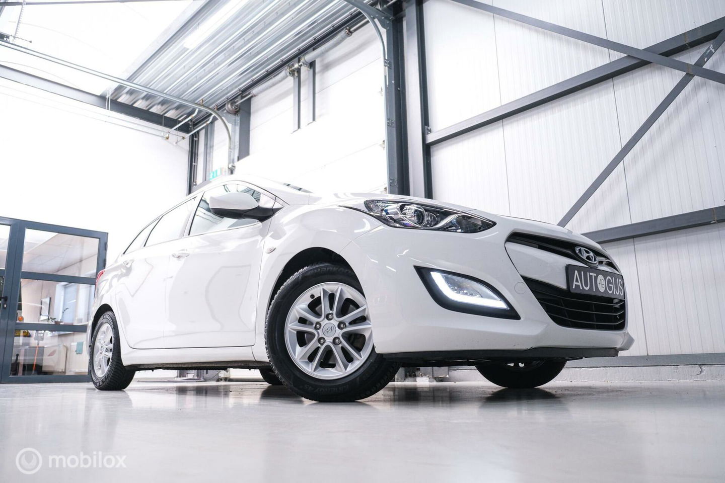 Hyundai i30 Wagon 1.6 GDI 120 pk | Trekhaak | Clima | Cruise | Stuurwielverwarming | All seasons | Nieuwe APK |