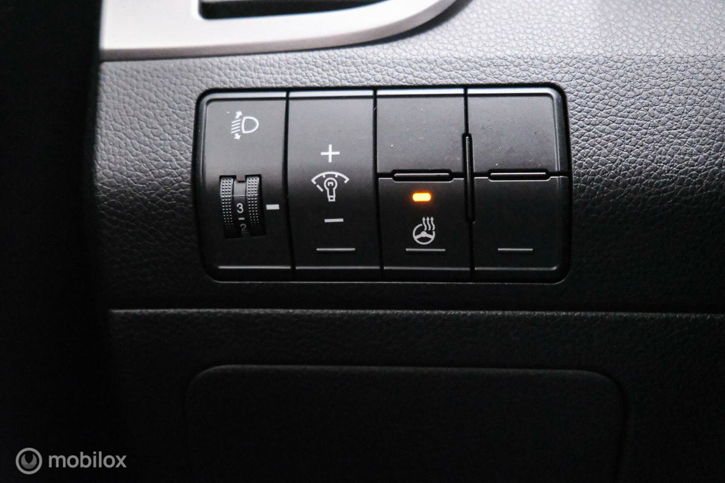 Hyundai i30 Wagon 1.6 GDI 120 pk | Trekhaak | Clima | Cruise | Stuurwielverwarming | All seasons | Nieuwe APK |