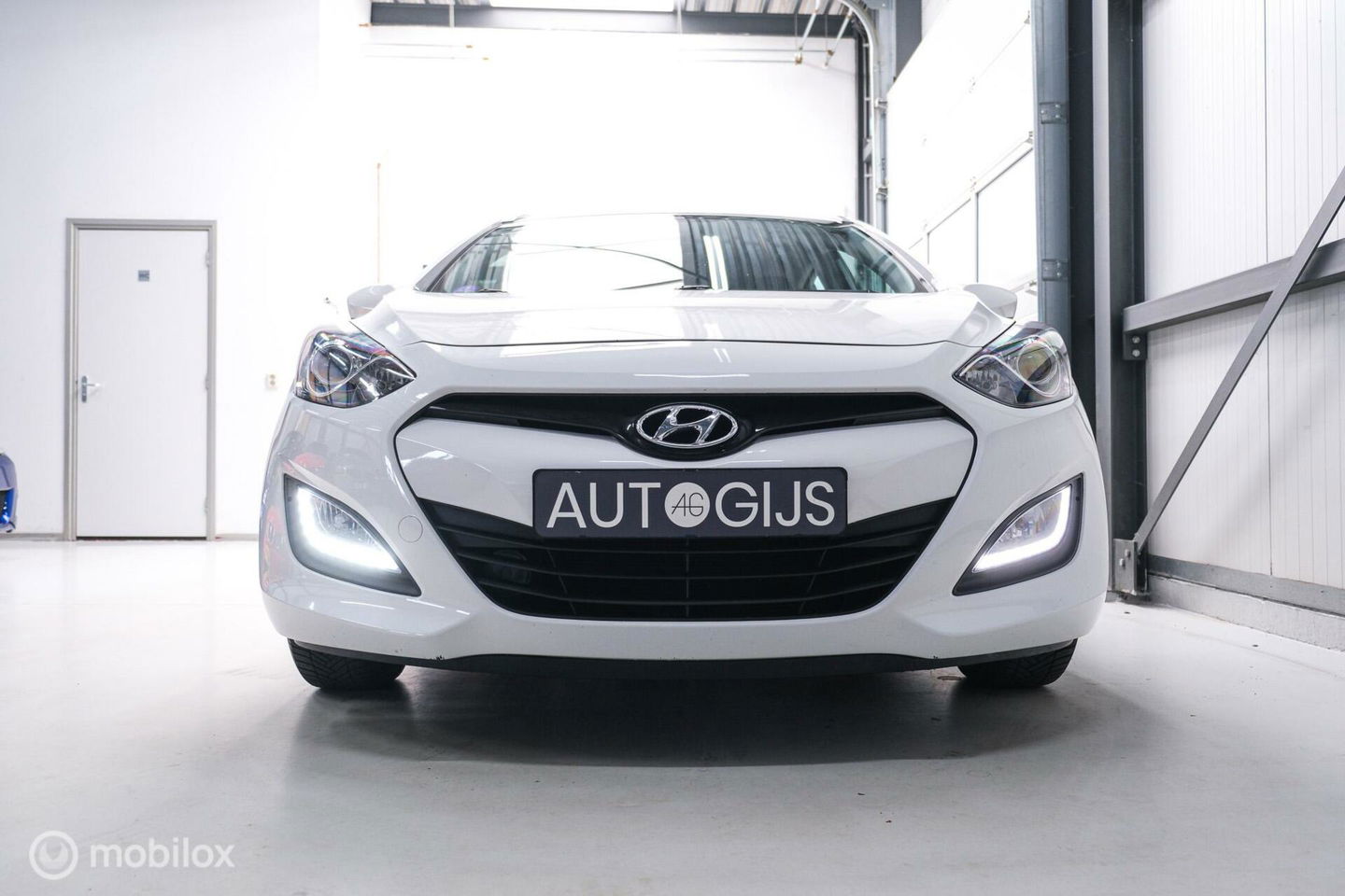 Hyundai i30 Wagon 1.6 GDI 120 pk | Trekhaak | Clima | Cruise | Stuurwielverwarming | All seasons | Nieuwe APK |