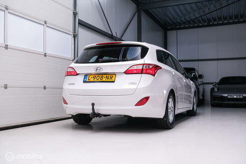 Hyundai i30 Wagon 1.6 GDI 120 pk | Trekhaak | Clima | Cruise | Stuurwielverwarming | All seasons | Nieuwe APK |