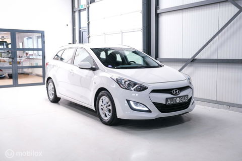 Hyundai i30 Wagon 1.6 GDI 120 pk | Trekhaak | Clima | Cruise | Stuurwielverwarming | All seasons | Nieuwe APK |