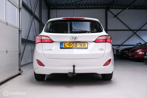 Hyundai i30 Wagon 1.6 GDI 120 pk | Trekhaak | Clima | Cruise | Stuurwielverwarming | All seasons | Nieuwe APK |