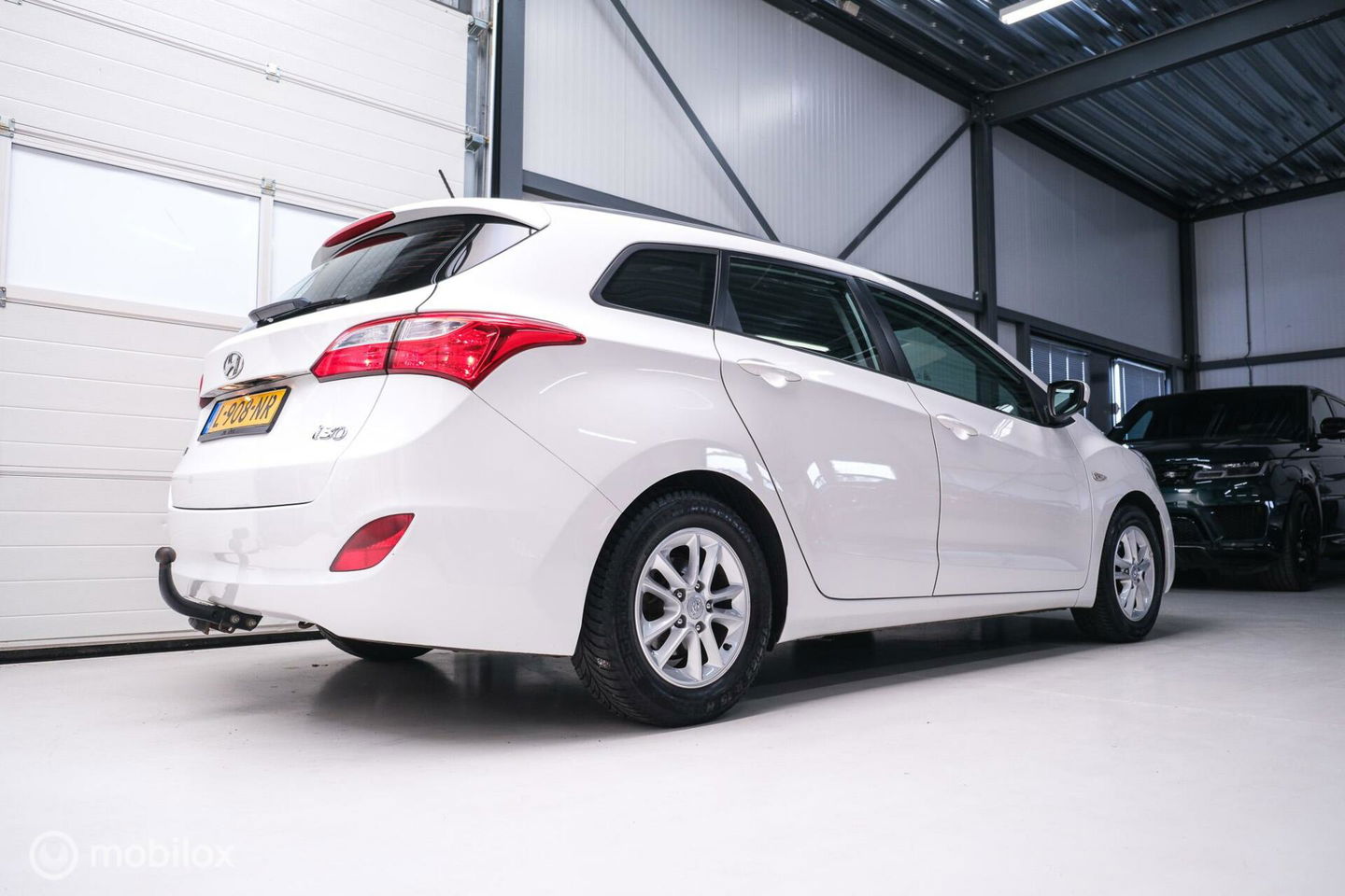 Hyundai i30 Wagon 1.6 GDI 120 pk | Trekhaak | Clima | Cruise | Stuurwielverwarming | All seasons | Nieuwe APK |