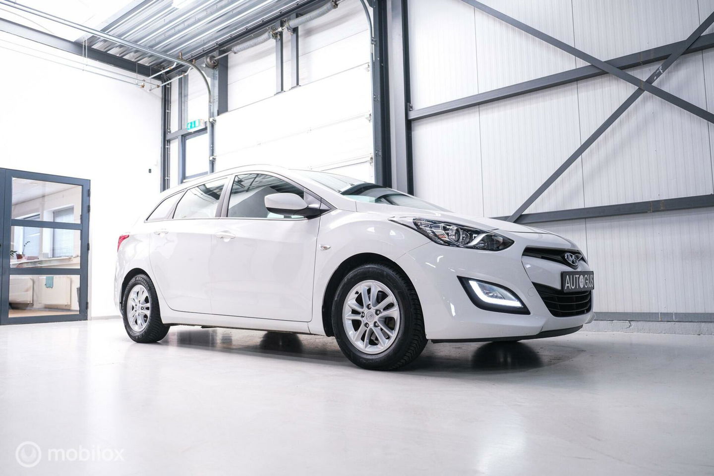 Hyundai i30 Wagon 1.6 GDI 120 pk | Trekhaak | Clima | Cruise | Stuurwielverwarming | All seasons | Nieuwe APK |