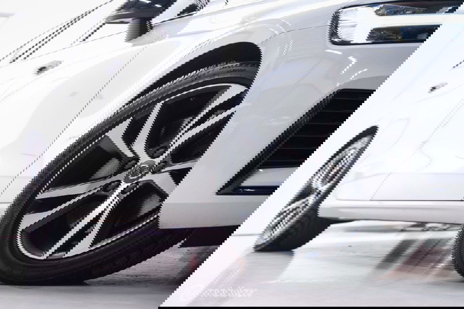 Volvo V60 2.0 T8 Recharge AWD R-Design | NL auto | DAB+ | CarPlay | Adaptive | Blis | Rijklaar |