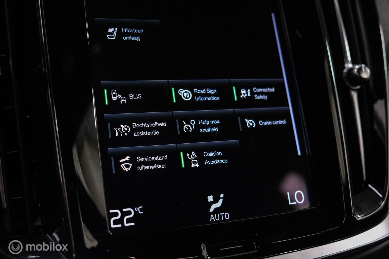 Volvo V60 2.0 T8 Recharge AWD R-Design | NL auto | DAB+ | CarPlay | Adaptive | Blis | Rijklaar |