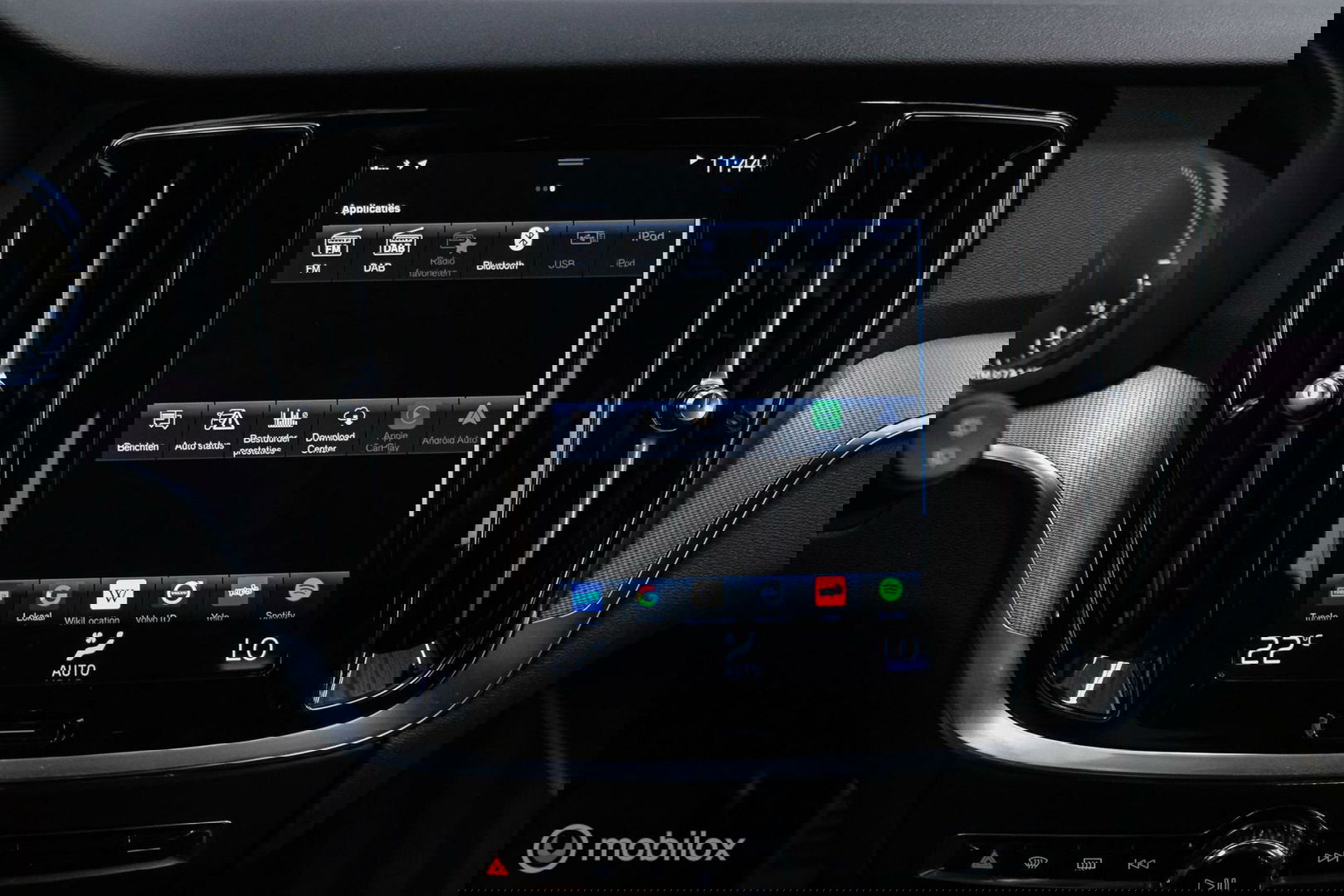 Volvo V60 2.0 T8 Recharge AWD R-Design | NL auto | DAB+ | CarPlay | Adaptive | Blis | Rijklaar |