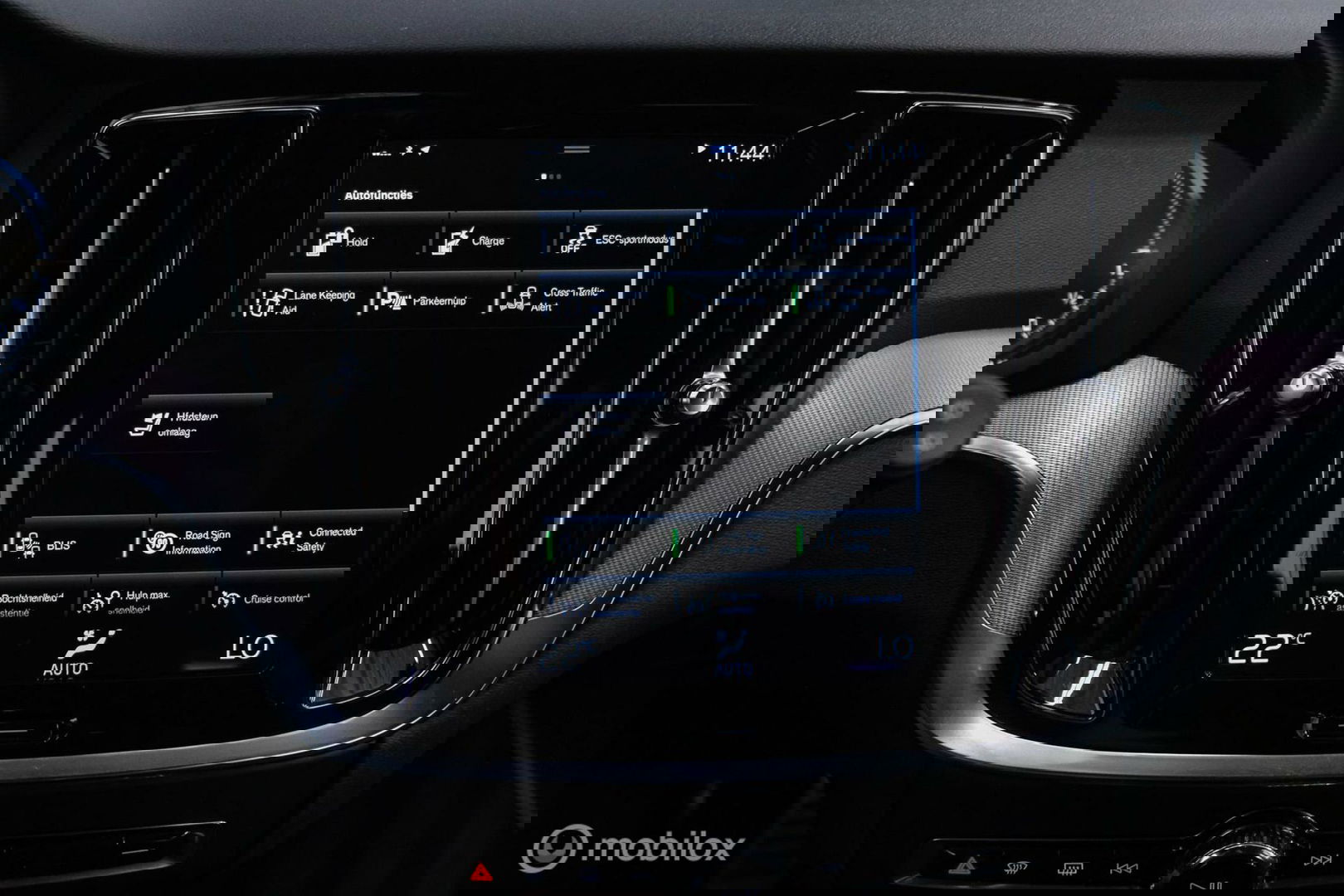 Volvo V60 2.0 T8 Recharge AWD R-Design | NL auto | DAB+ | CarPlay | Adaptive | Blis | Rijklaar |