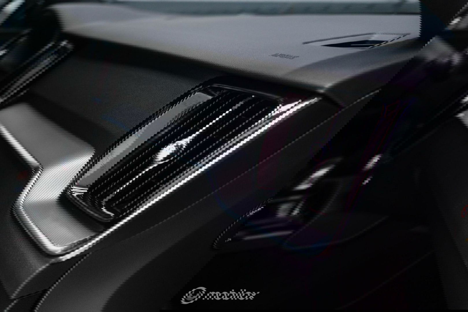 Volvo V60 2.0 T8 Recharge AWD R-Design | NL auto | DAB+ | CarPlay | Adaptive | Blis | Rijklaar |