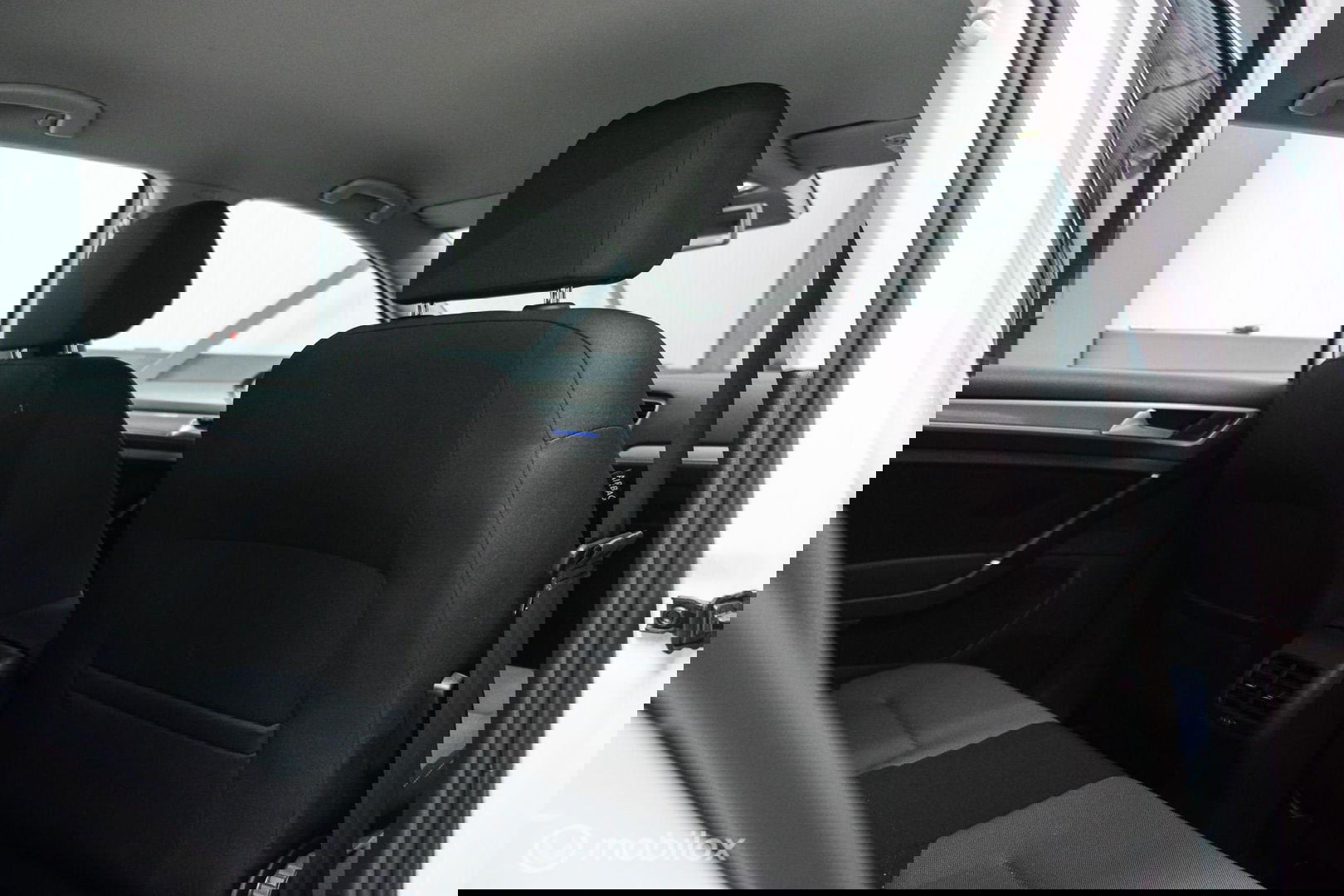 Volkswagen e-Golf | Adaptive | Stoelverwarming | PDC | Navigatie | Ambiance verlichting | LED |