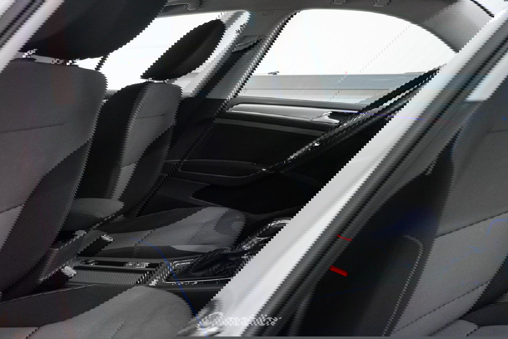 Volkswagen e-Golf | Adaptive | Stoelverwarming | PDC | Navigatie | Ambiance verlichting | LED |