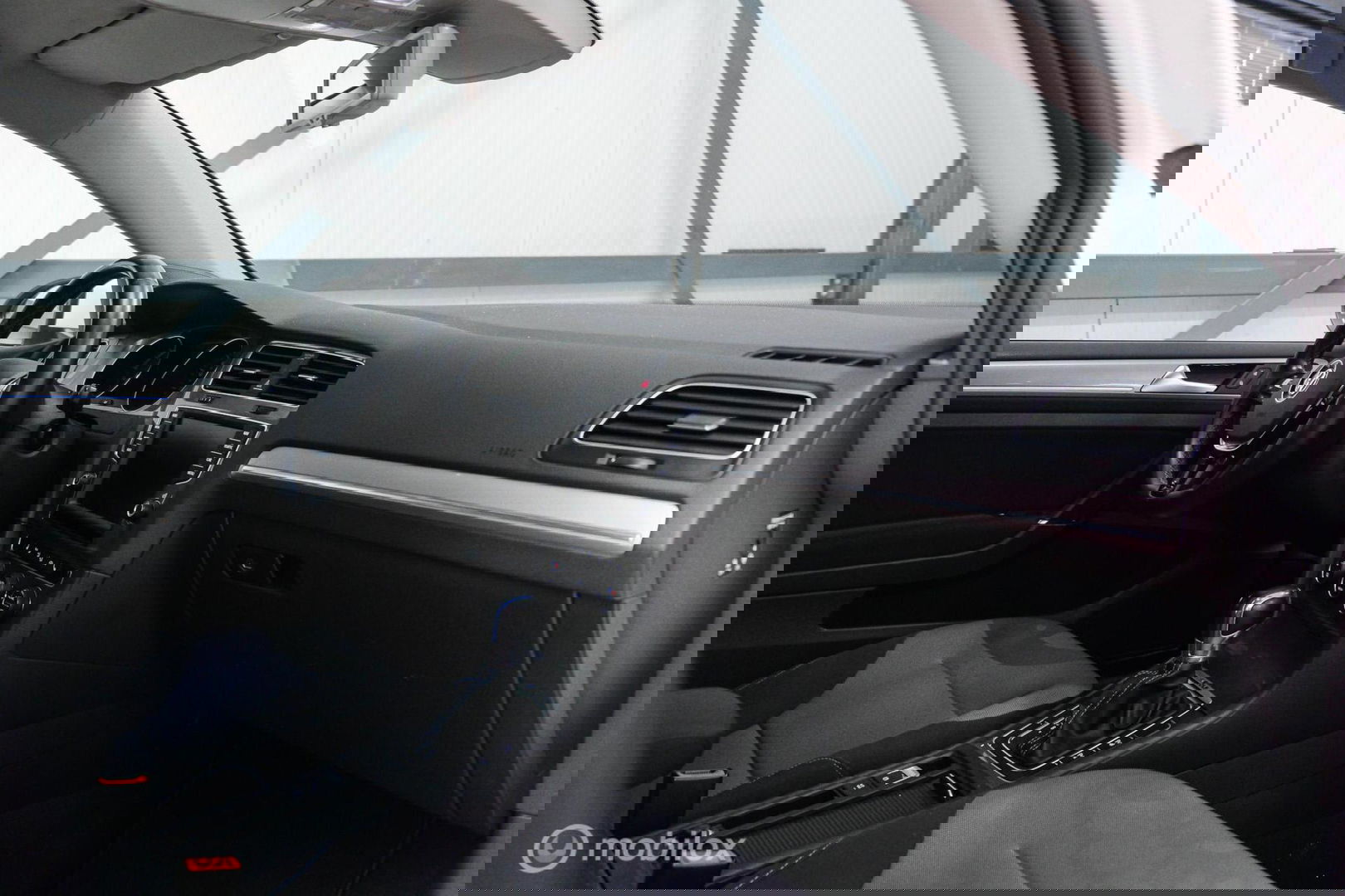 Volkswagen e-Golf | Adaptive | Stoelverwarming | PDC | Navigatie | Ambiance verlichting | LED |