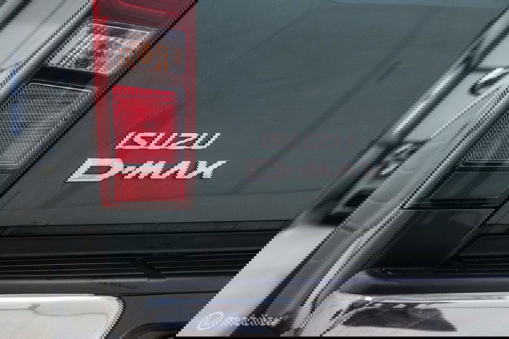 Isuzu D-max 1.9 Double Cab lang LS | 4x4 | Camera | Automaat | Zeer netjes | LED | Toyota Hilux |