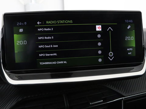 Peugeot 208 1.2 PureTech GT-Line | Panoramadak | Carplay | Afneembare trekhaak | Cruise control | Full LED | Navigatie | Camera | Sfeerverlichting