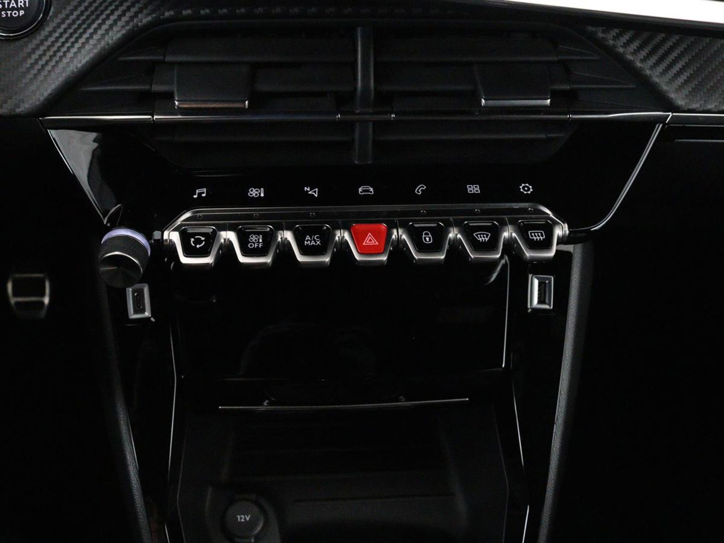 Peugeot 208 1.2 PureTech GT-Line | Panoramadak | Carplay | Afneembare trekhaak | Cruise control | Full LED | Navigatie | Camera | Sfeerverlichting