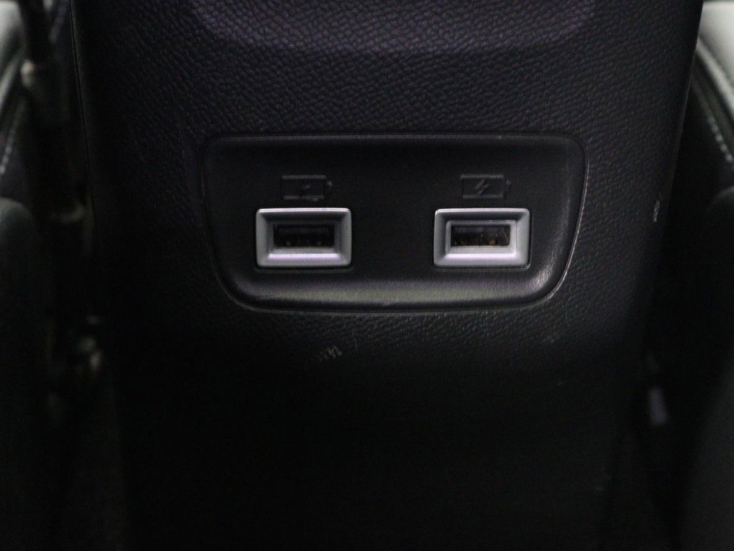 Peugeot 208 1.2 PureTech GT-Line | Panoramadak | Carplay | Afneembare trekhaak | Cruise control | Full LED | Navigatie | Camera | Sfeerverlichting