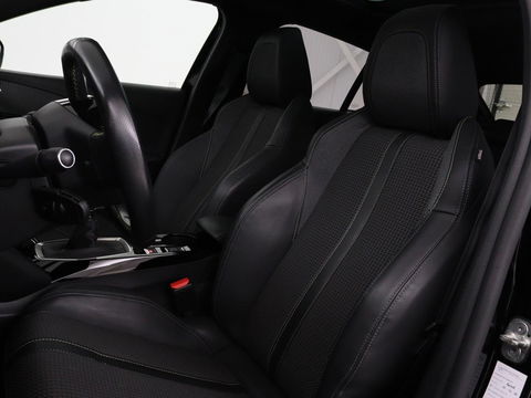 Peugeot 208 1.2 PureTech GT-Line | Panoramadak | Carplay | Afneembare trekhaak | Cruise control | Full LED | Navigatie | Camera | Sfeerverlichting