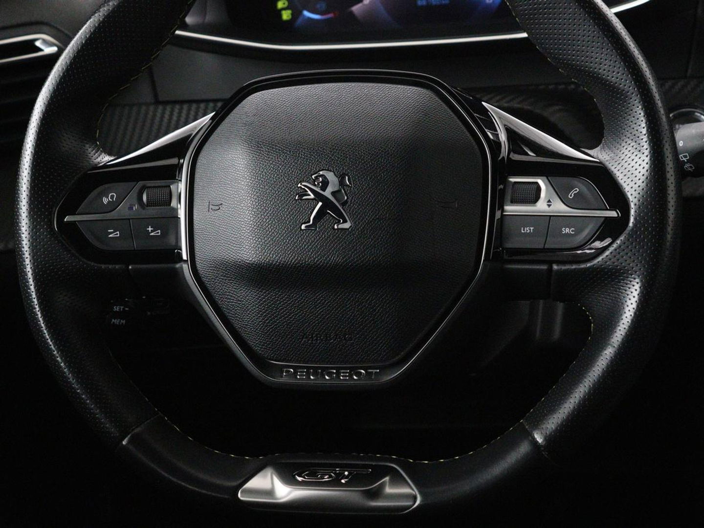 Peugeot 208 1.2 PureTech GT-Line | Panoramadak | Carplay | Afneembare trekhaak | Cruise control | Full LED | Navigatie | Camera | Sfeerverlichting
