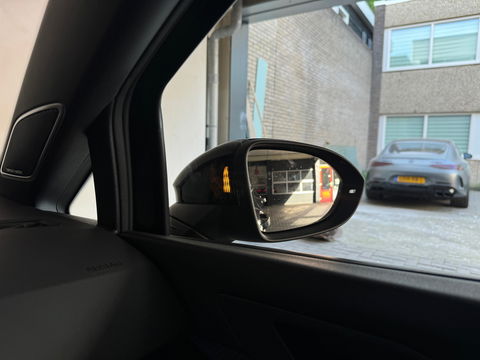 Volkswagen Golf 2.0 TSI R 4M Performance Pano|Akra|HuD|Drift