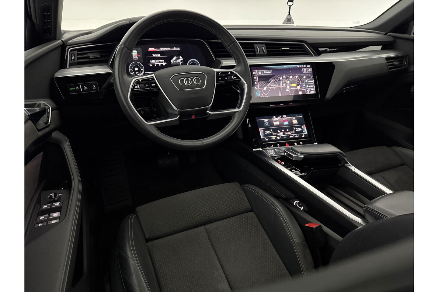 Audi e-tron 50 quattro Launch edition S-Line 71 kWh 313PK Pano Sfeer Memory Virtual Clima Cruise Carplay LED Navi PDC 20"LMV
