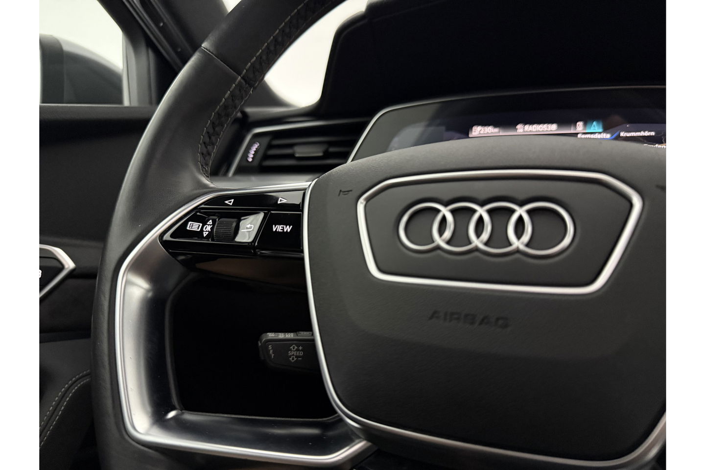 Audi e-tron 50 quattro Launch edition S-Line 71 kWh 313PK Pano Sfeer Memory Virtual Clima Cruise Carplay LED Navi PDC 20"LMV