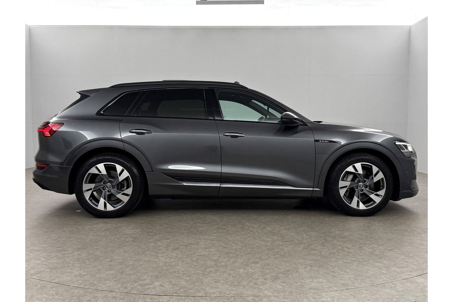Audi e-tron 50 quattro Launch edition S-Line 71 kWh 313PK Pano Sfeer Memory Virtual Clima Cruise Carplay LED Navi PDC 20"LMV