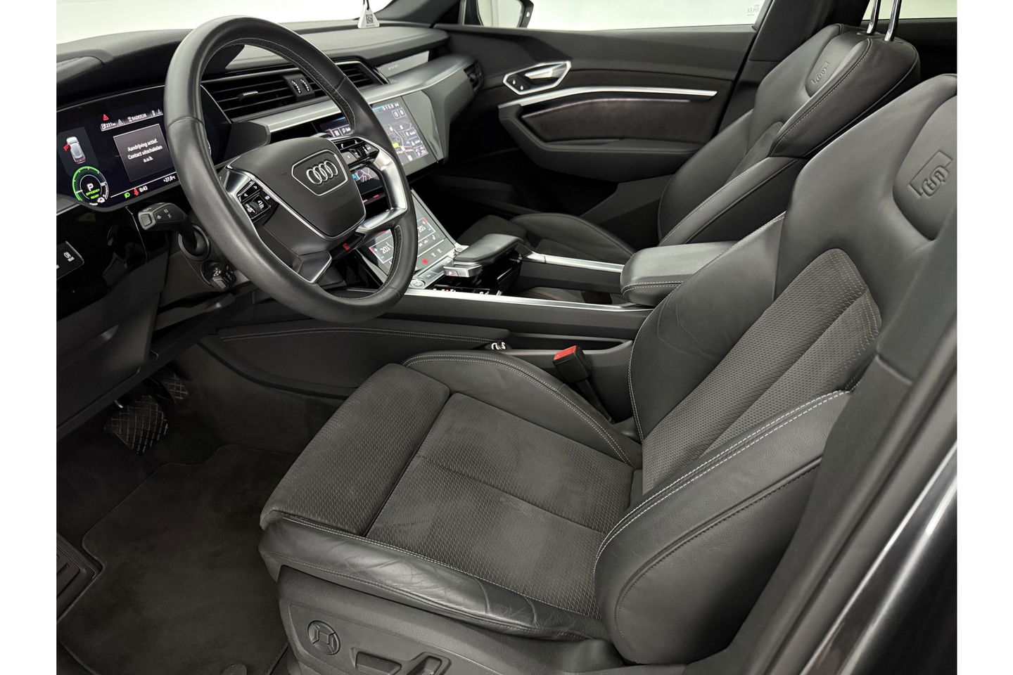 Audi e-tron 50 quattro Launch edition S-Line 71 kWh 313PK Pano Sfeer Memory Virtual Clima Cruise Carplay LED Navi PDC 20"LMV