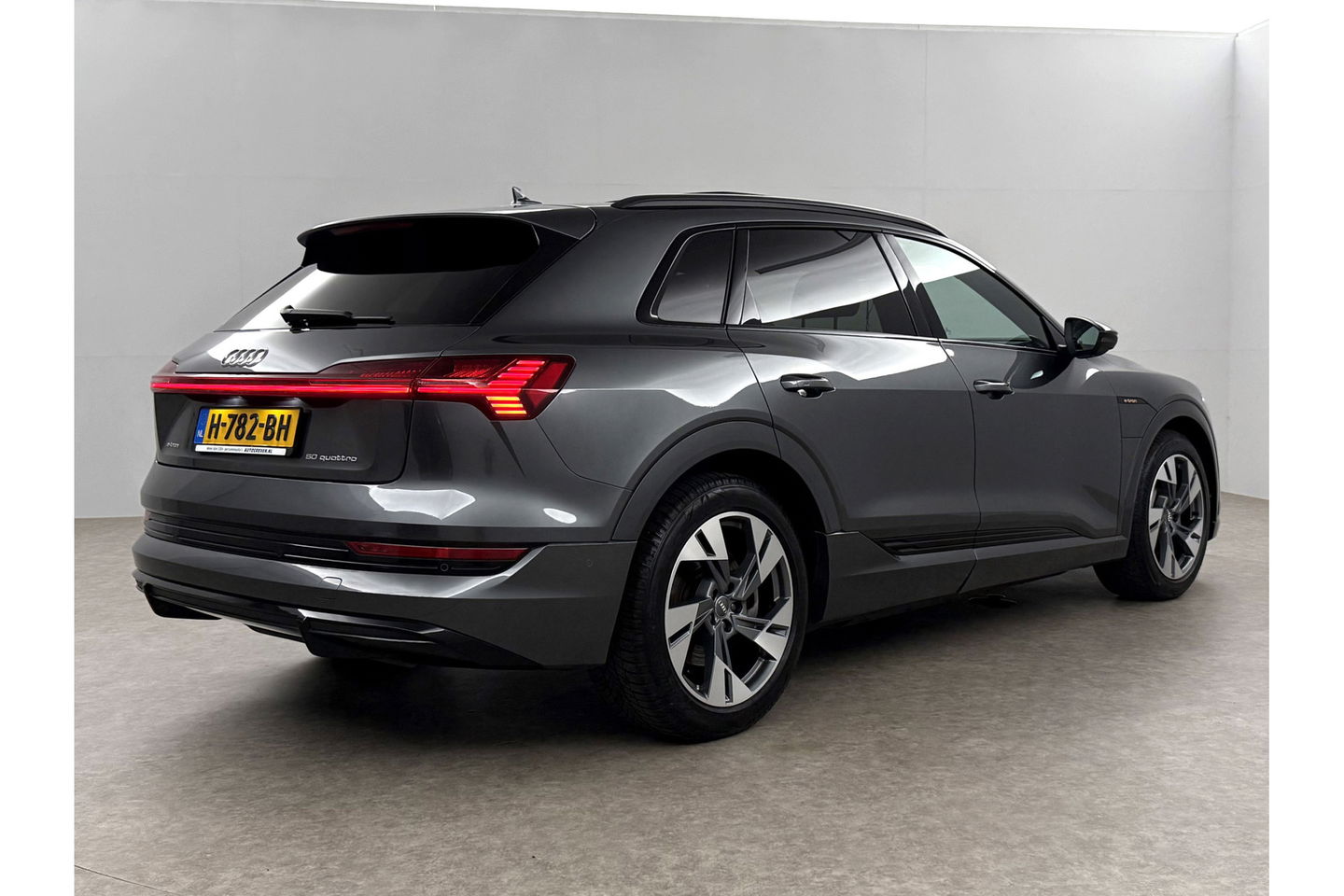 Audi e-tron 50 quattro Launch edition S-Line 71 kWh 313PK Pano Sfeer Memory Virtual Clima Cruise Carplay LED Navi PDC 20"LMV