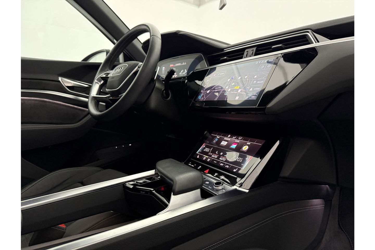 Audi e-tron 50 quattro Launch edition S-Line 71 kWh 313PK Pano Sfeer Memory Virtual Clima Cruise Carplay LED Navi PDC 20"LMV