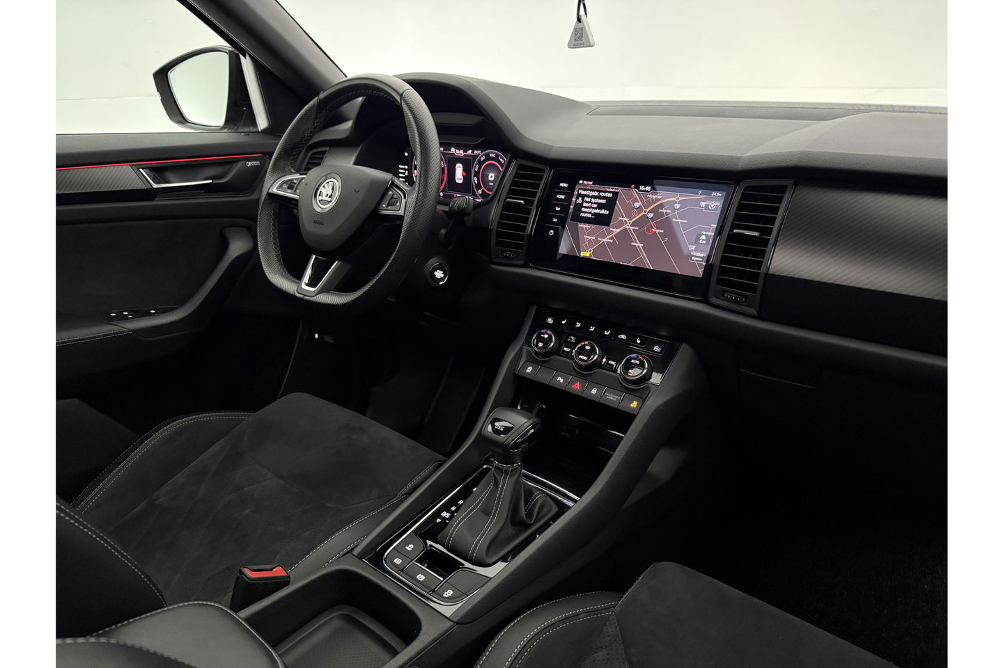Škoda Kodiaq 1.5 TSI 150PK Sportline 7p Pano Sfeer Memory LED Navi Canton audio Clima Cruise Carplay Camera Virtual PDC Trekhaak 20"LMV