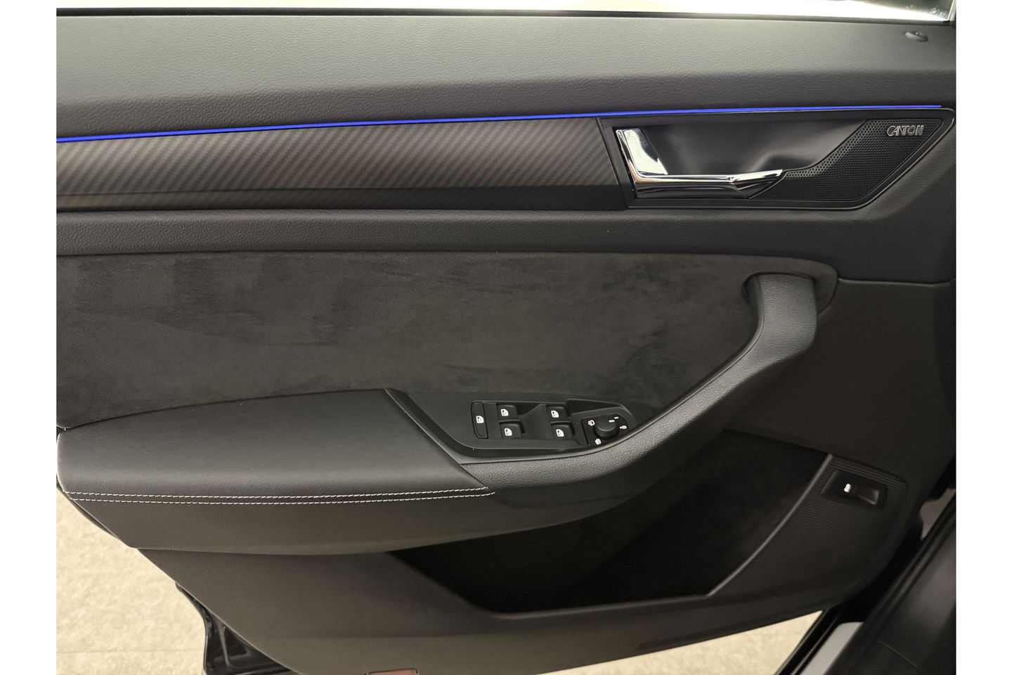 Škoda Kodiaq 1.5 TSI 150PK Sportline 7p Pano Sfeer Memory LED Navi Canton audio Clima Cruise Carplay Camera Virtual PDC Trekhaak 20"LMV