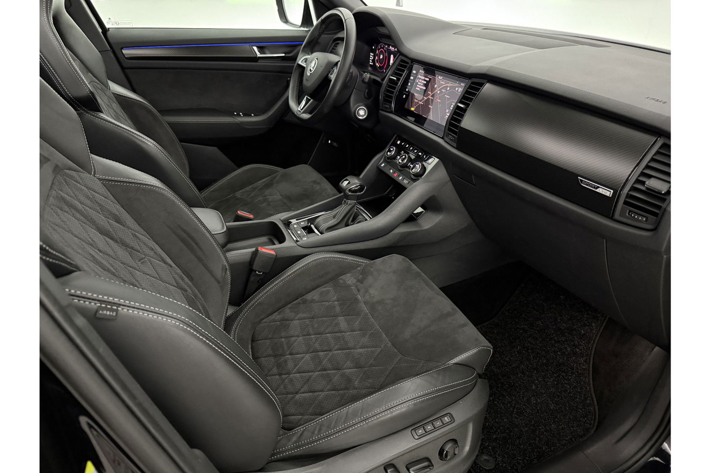 Škoda Kodiaq 1.5 TSI 150PK Sportline 7p Pano Sfeer Memory LED Navi Canton audio Clima Cruise Carplay Camera Virtual PDC Trekhaak 20"LMV
