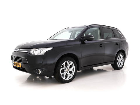 Mitsubishi Outlander 2.0 PHEV Instyle AWD Aut. *PANO | XENON | LUXURY-LEATHER | NAVI-FULLMAP | DAB+ | KEYLESS | CAMERA | HEATED-COMFORTSEATS | ROCKFORD-AUDIO | ECC | SHIFT-PADDLES | LANE-ASSIST | CRUISE | TOWBAR | 18"ALU*