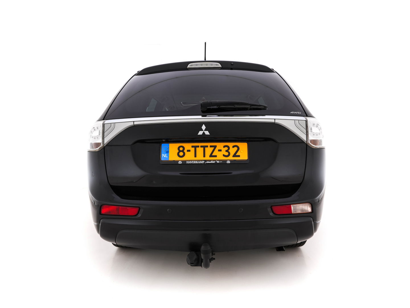 Mitsubishi Outlander 2.0 PHEV Instyle AWD Aut. *PANO | XENON | LUXURY-LEATHER | NAVI-FULLMAP | DAB+ | KEYLESS | CAMERA | HEATED-COMFORTSEATS | ROCKFORD-AUDIO | ECC | SHIFT-PADDLES | LANE-ASSIST | CRUISE | TOWBAR | 18"ALU*