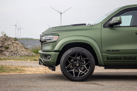 Dodge Ram Pick-Up 1500 5.7 V8 4x4 Crew Cab Limited BPM VRIJ / ALL IN PRIJS / PANO / KLEP / WIDE BODY / GARANTIE