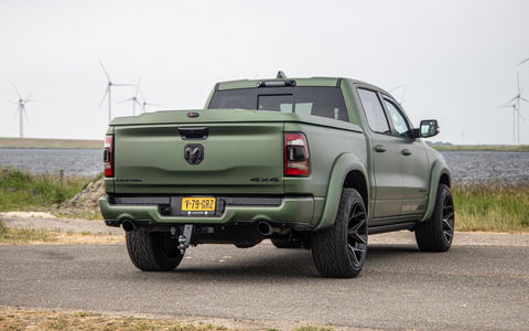 Dodge Ram Pick-Up 1500 5.7 V8 4x4 Crew Cab Limited BPM VRIJ / ALL IN PRIJS / PANO / KLEP / WIDE BODY / GARANTIE