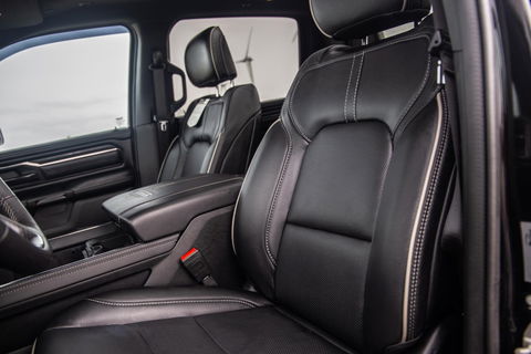 Dodge Ram Pick-Up 1500 5.7 V8 4x4 Crew Cab Limited BPM VRIJ / ALL IN PRIJS / PANO / KLEP / WIDE BODY / GARANTIE