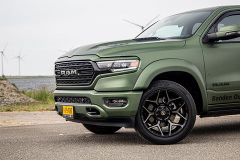 Dodge Ram Pick-Up 1500 5.7 V8 4x4 Crew Cab Limited BPM VRIJ / ALL IN PRIJS / PANO / KLEP / WIDE BODY / GARANTIE